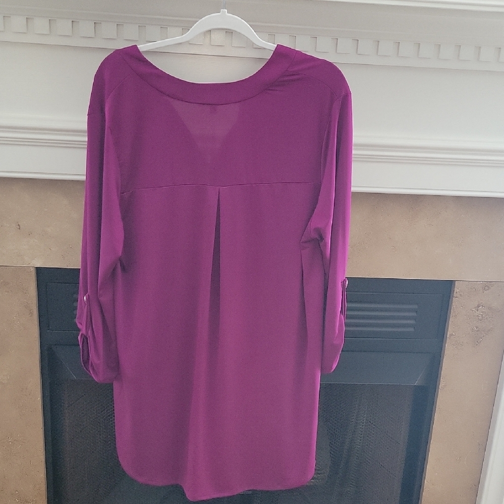 white birch Fuchsia V‑Neck Roll‑Tab Blouse - Picture 4 of 5